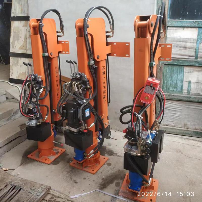 关庙区重汽蓝牌随车吊 3.2吨 国六动力强 液压驱动 农用自卸起重机